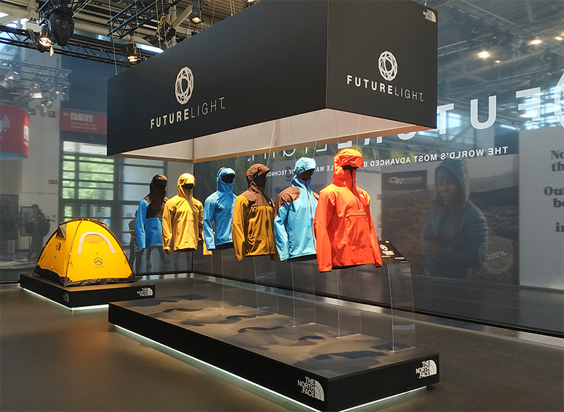 sustainable-mannequins-bustforms-booth-thenorthface